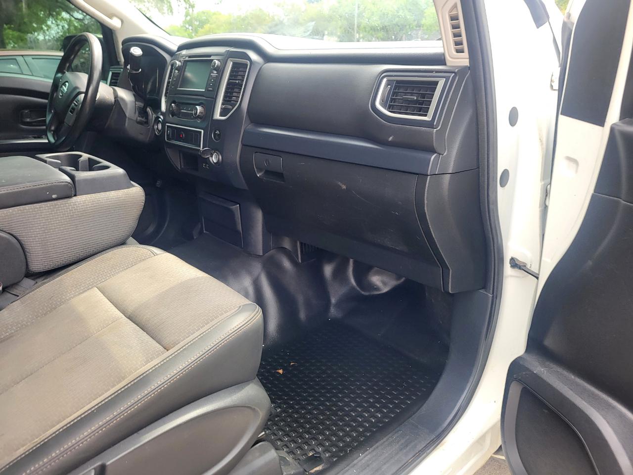 Nissan Titan S Regular Cab 2WD 2019