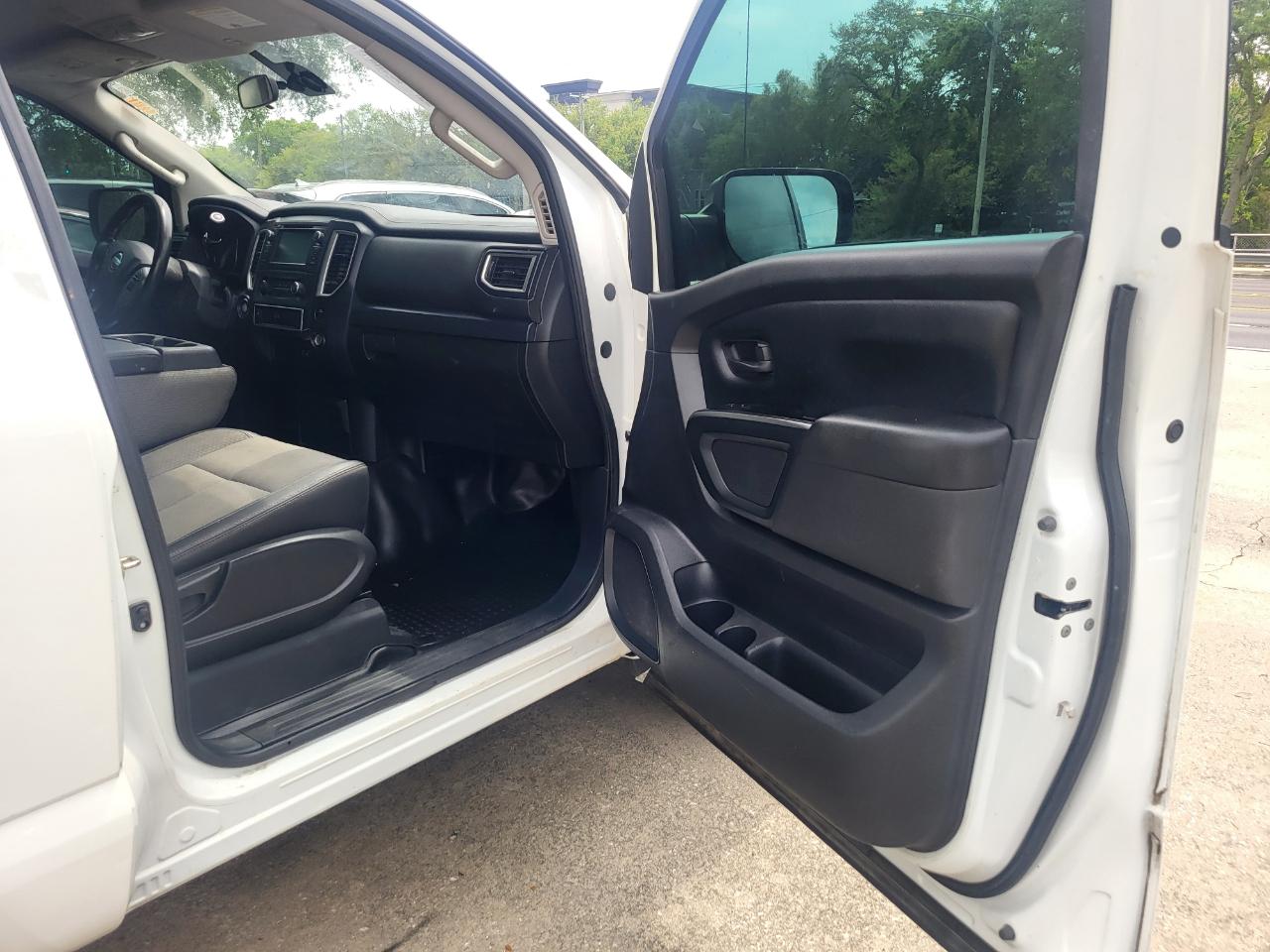 Nissan Titan S Regular Cab 2WD 2019
