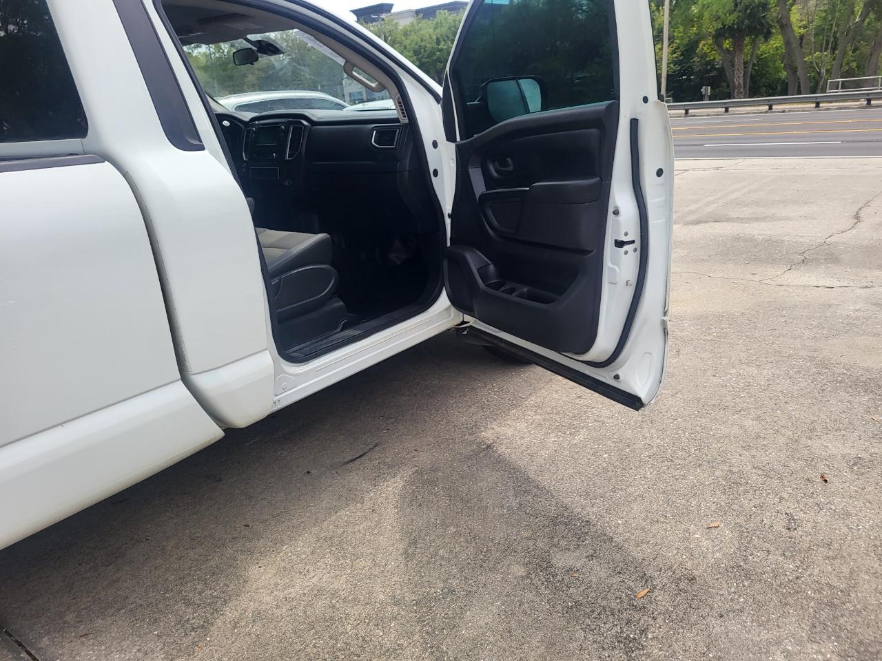 Nissan Titan S Regular Cab 2WD 2019