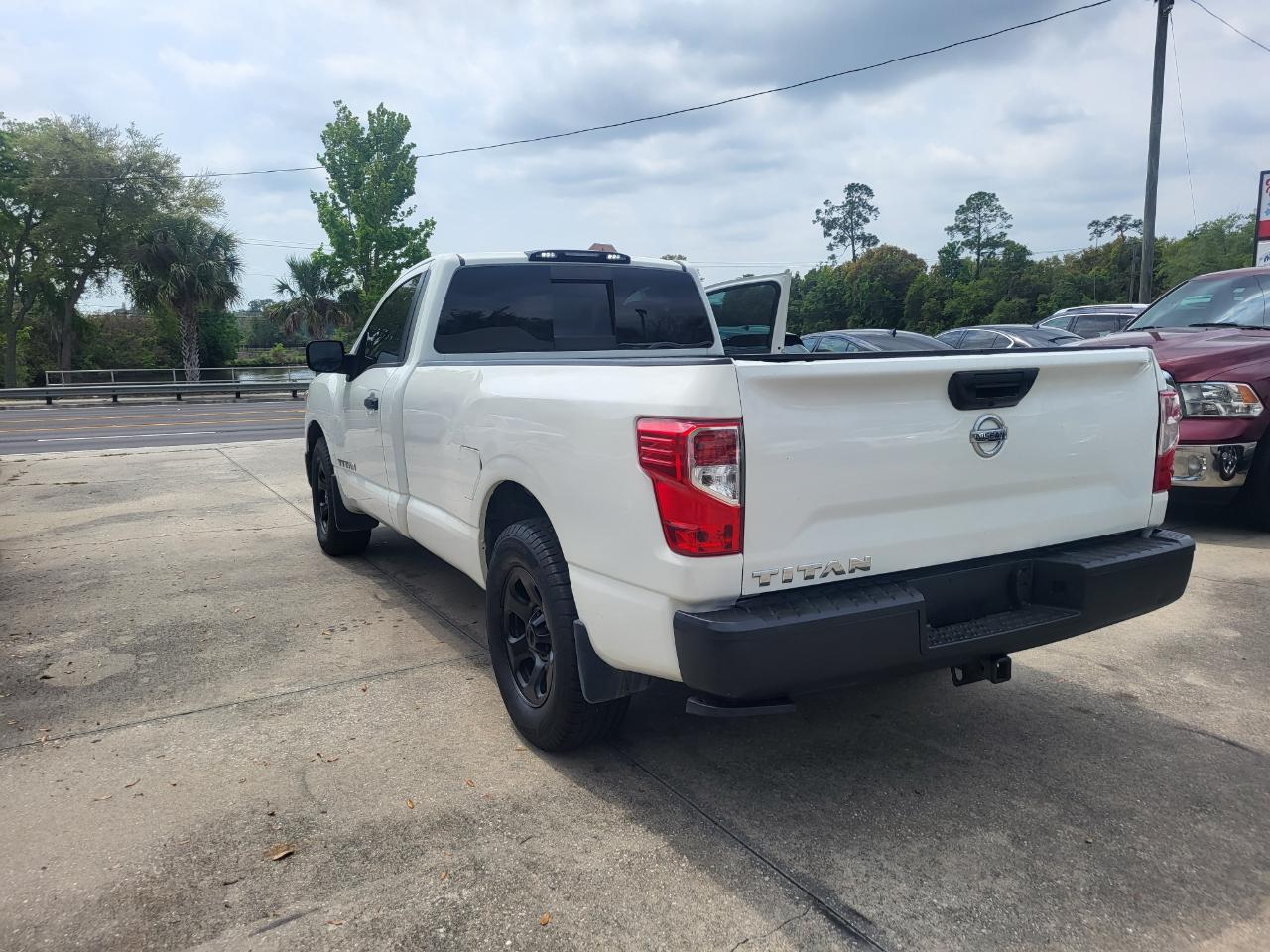 Nissan Titan S Regular Cab 2WD 2019