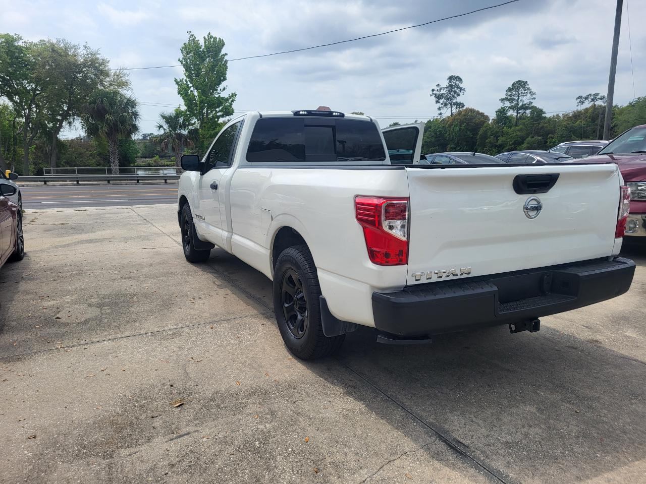Nissan Titan S Regular Cab 2WD 2019