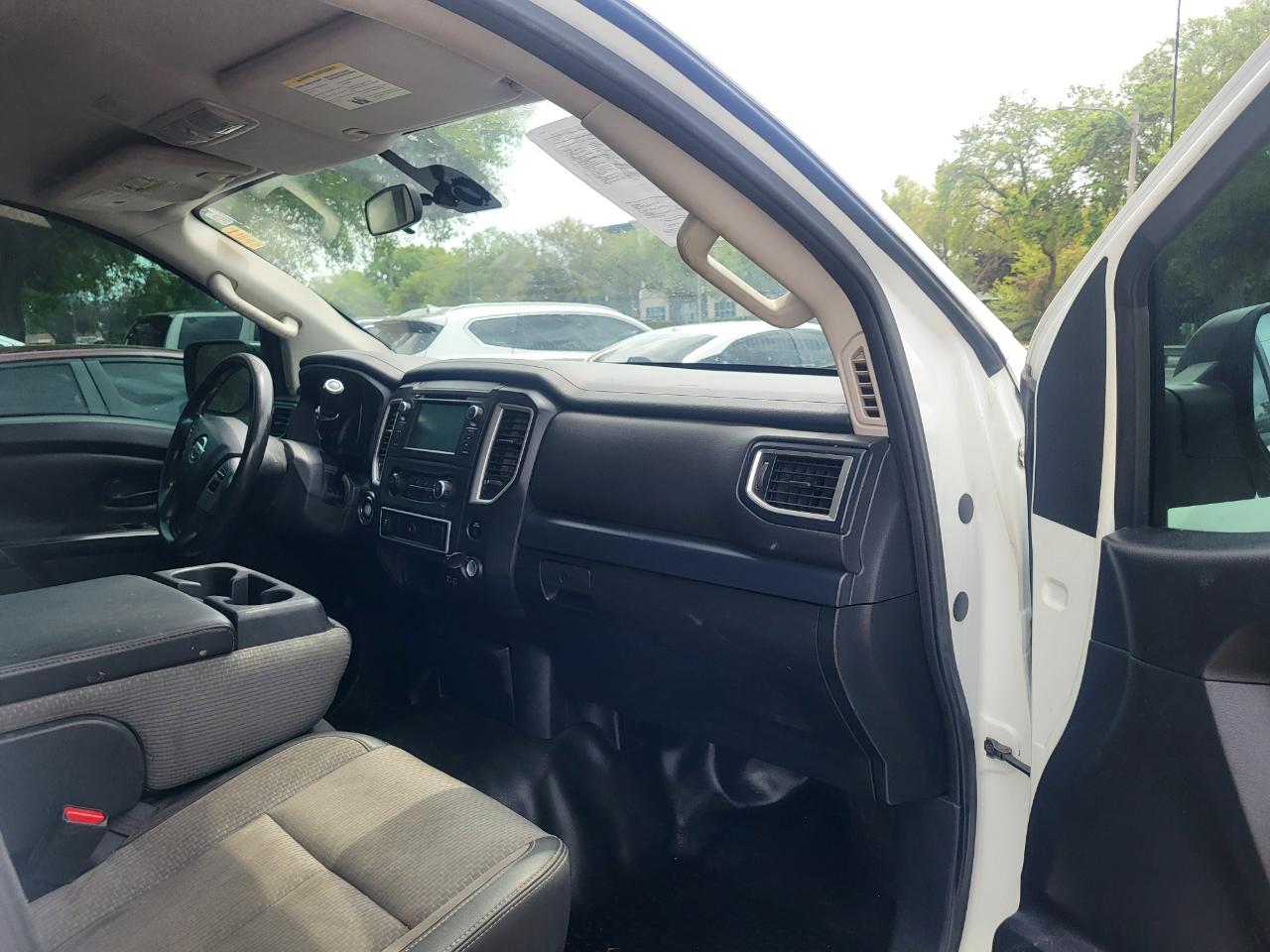 Nissan Titan S Regular Cab 2WD 2019