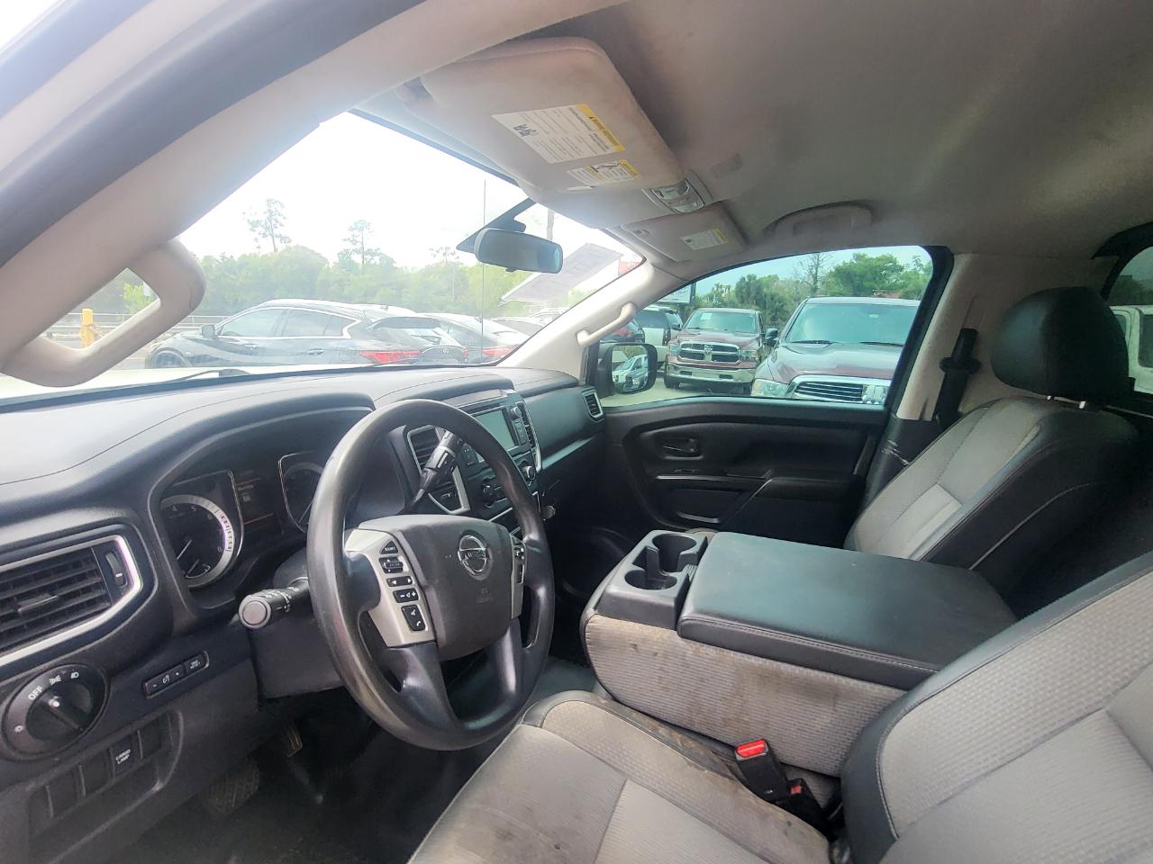 Nissan Titan S Regular Cab 2WD 2019