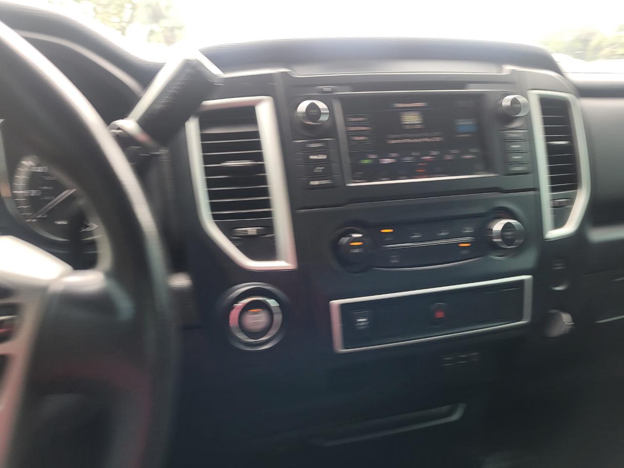 Nissan Titan S Regular Cab 2WD 2019