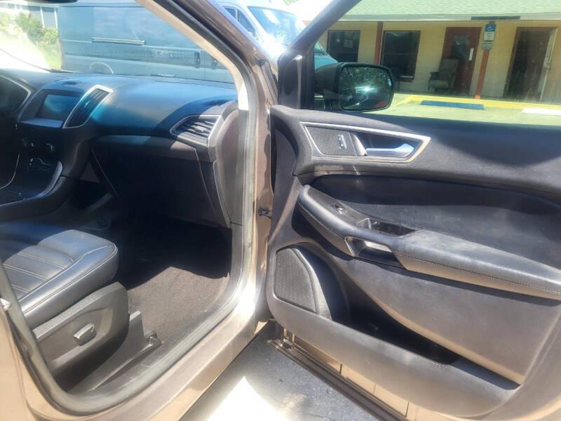 Ford Edge SEL FWD 2019