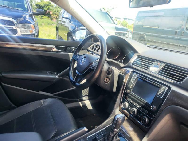 Volkswagen Passat SE 6A 2016