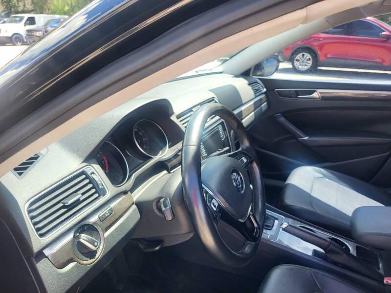 Volkswagen Passat SE 6A 2016