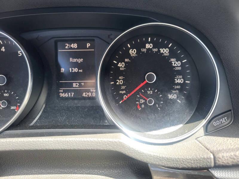 Volkswagen Passat SE 6A 2016
