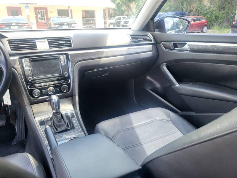 Volkswagen Passat SE 6A 2016