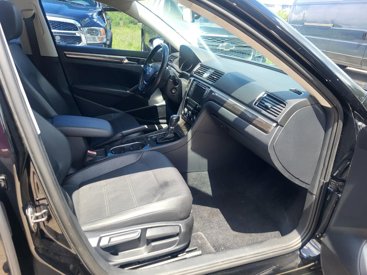 Volkswagen Passat SE 6A 2016