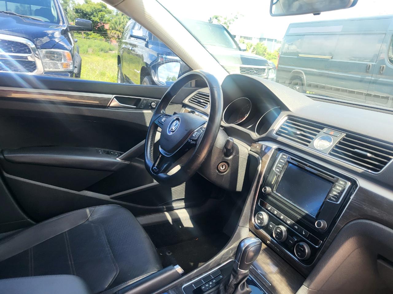 Volkswagen Passat SE 6A 2016