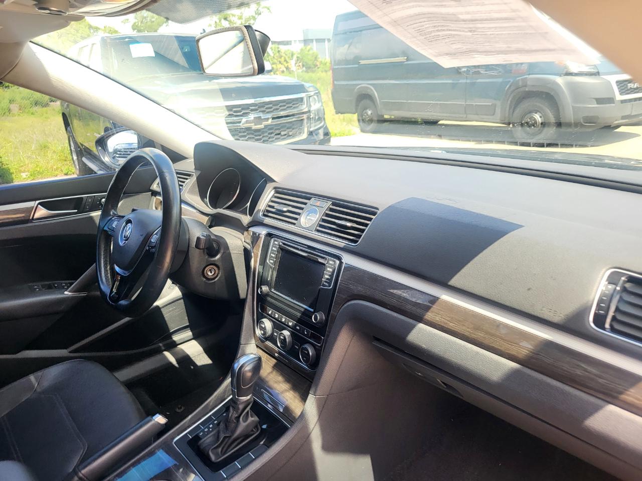 Volkswagen Passat SE 6A 2016