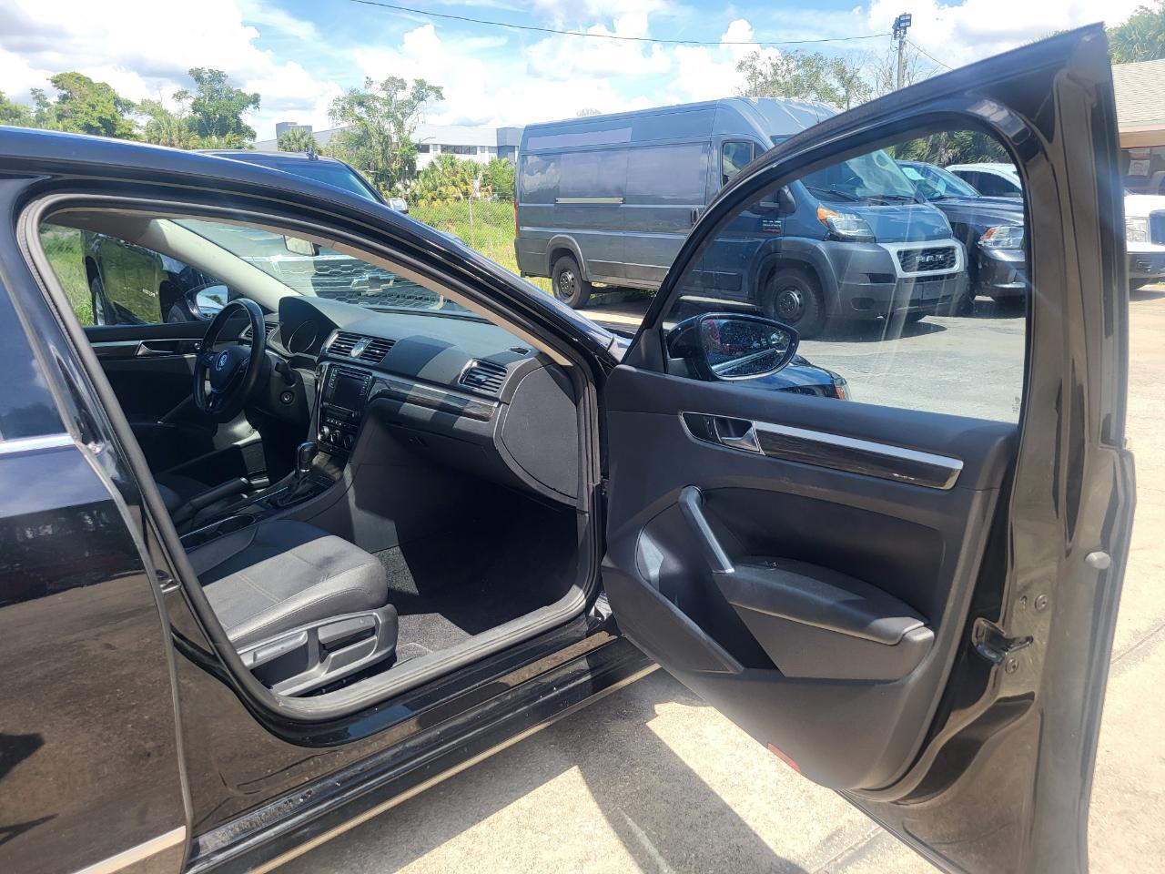 Volkswagen Passat SE 6A 2016