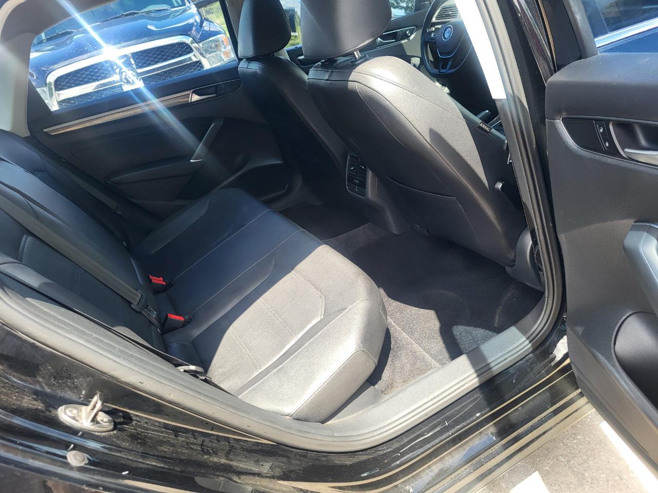 Volkswagen Passat SE 6A 2016