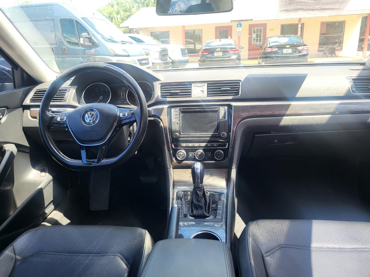Volkswagen Passat SE 6A 2016