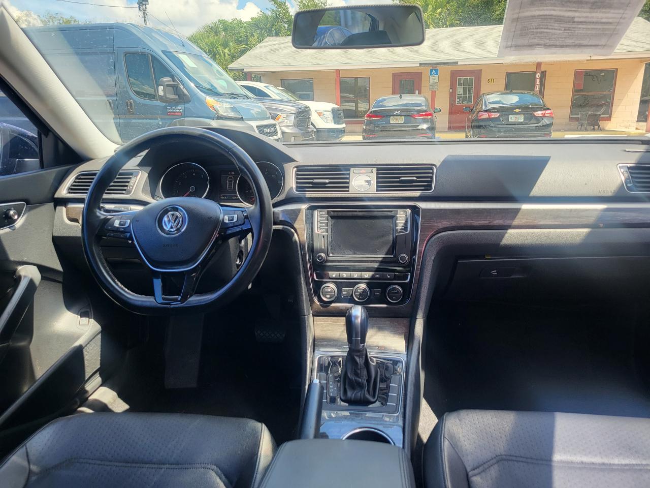 Volkswagen Passat SE 6A 2016
