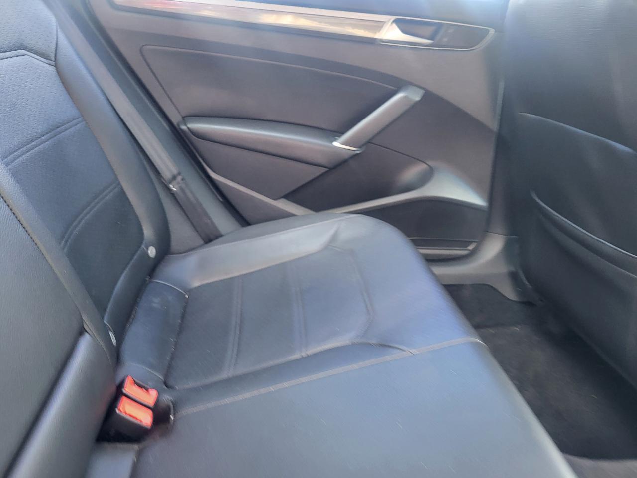 Volkswagen Passat SE 6A 2016