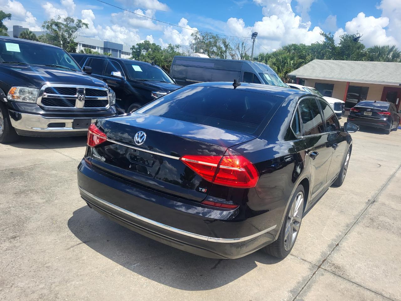 Volkswagen Passat SE 6A 2016