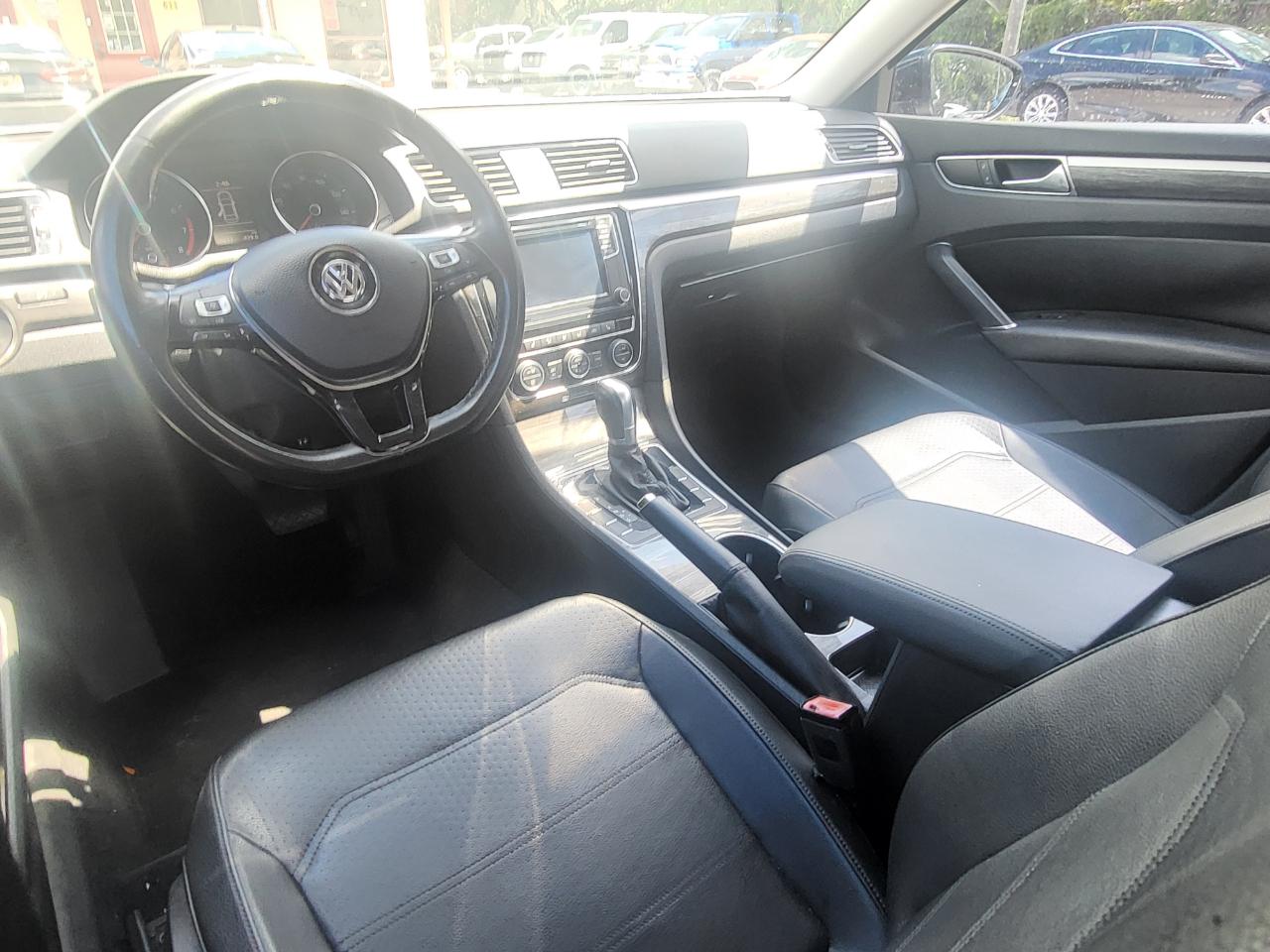 Volkswagen Passat SE 6A 2016
