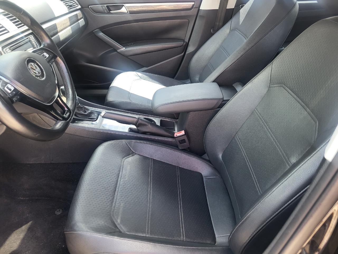 Volkswagen Passat SE 6A 2016