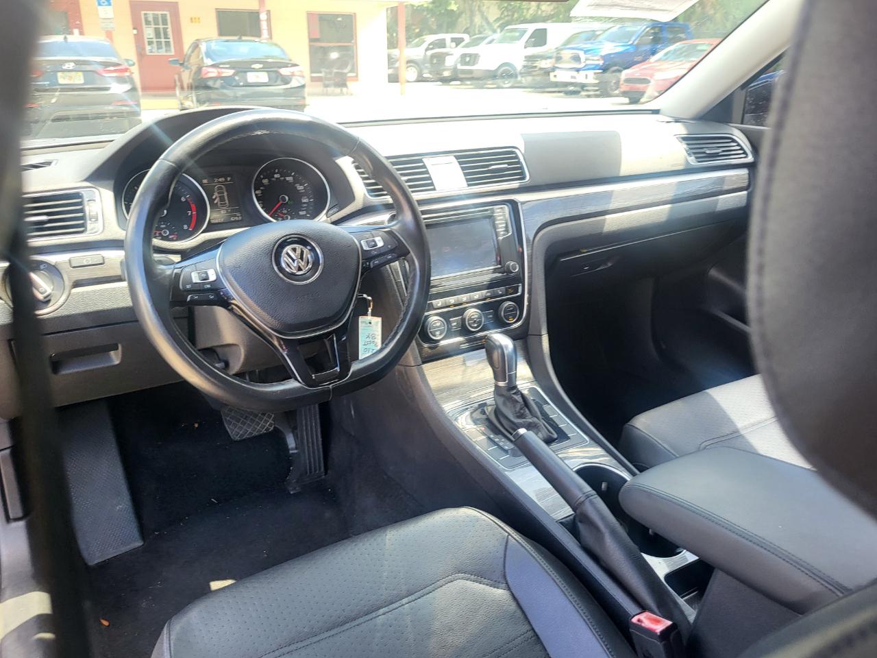 Volkswagen Passat SE 6A 2016