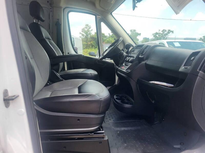 RAM Promaster 1500 Low Roof Tradesman 136-in. WB 2017