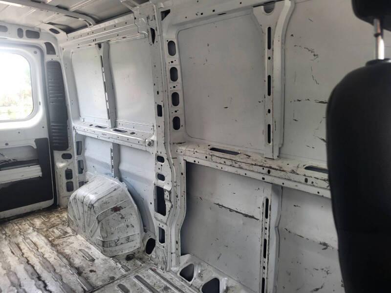 RAM Promaster 1500 Low Roof Tradesman 136-in. WB 2017