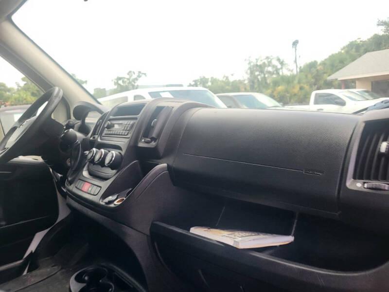 RAM Promaster 1500 Low Roof Tradesman 136-in. WB 2017