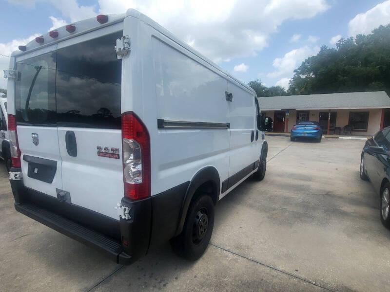 RAM Promaster 1500 Low Roof Tradesman 136-in. WB 2017