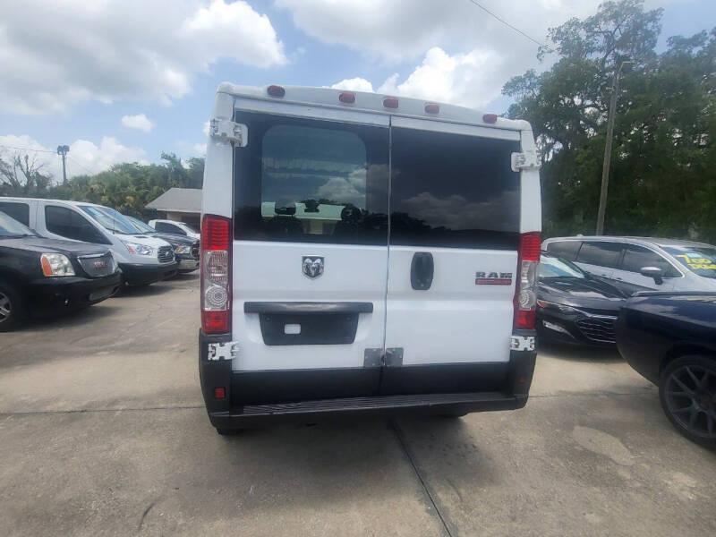RAM Promaster 1500 Low Roof Tradesman 136-in. WB 2017