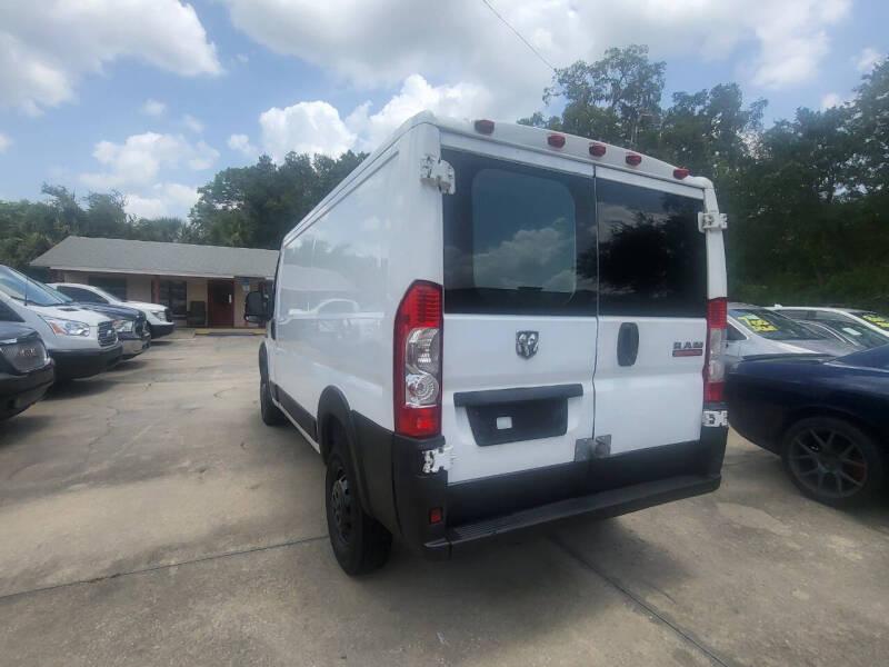 RAM Promaster 1500 Low Roof Tradesman 136-in. WB 2017