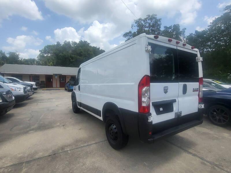 RAM Promaster 1500 Low Roof Tradesman 136-in. WB 2017