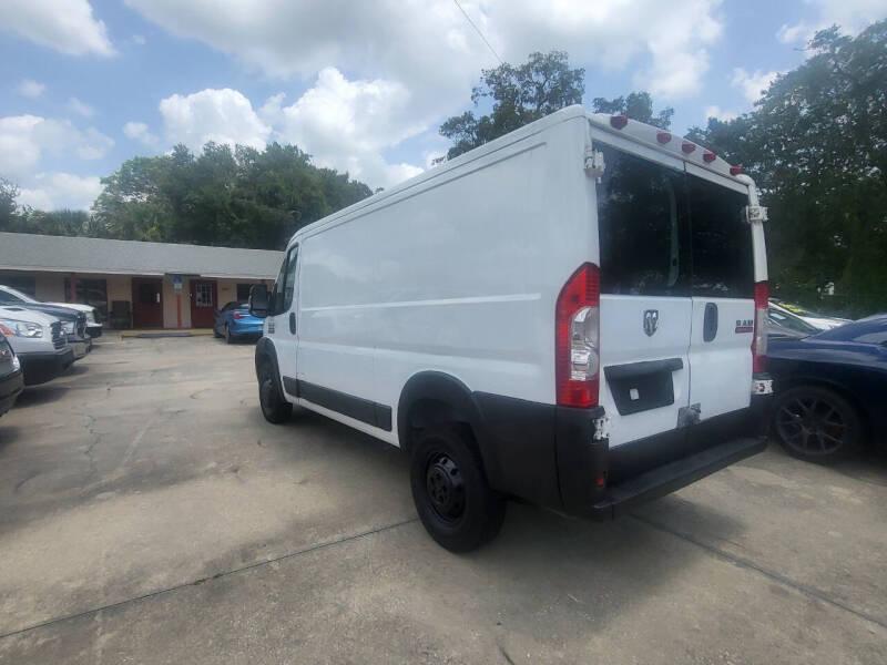 RAM Promaster 1500 Low Roof Tradesman 136-in. WB 2017