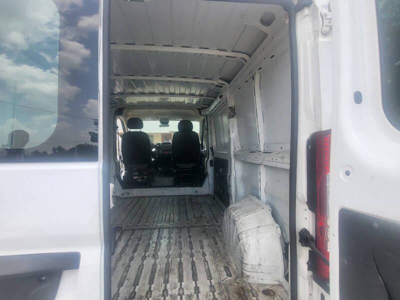 RAM Promaster 1500 Low Roof Tradesman 136-in. WB 2017