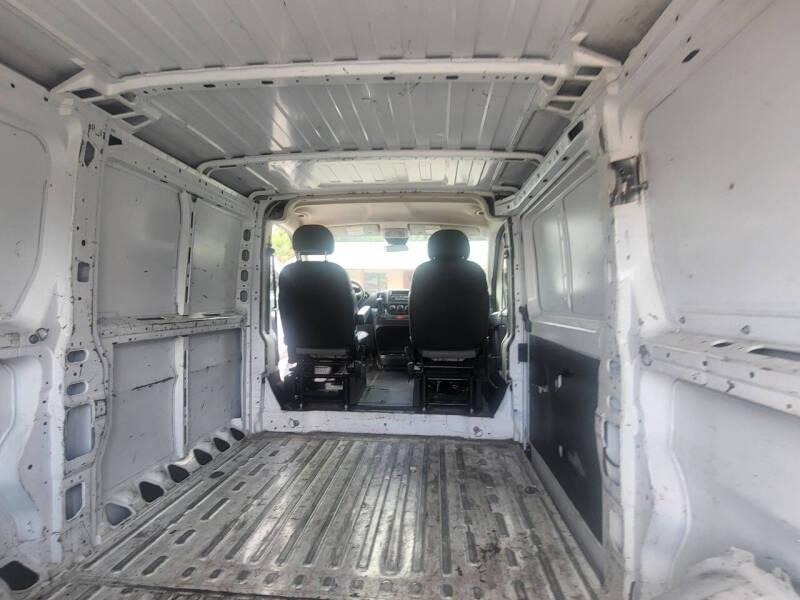 RAM Promaster 1500 Low Roof Tradesman 136-in. WB 2017