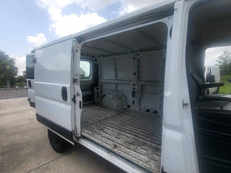 RAM Promaster 1500 Low Roof Tradesman 136-in. WB 2017