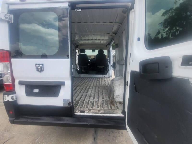 RAM Promaster 1500 Low Roof Tradesman 136-in. WB 2017