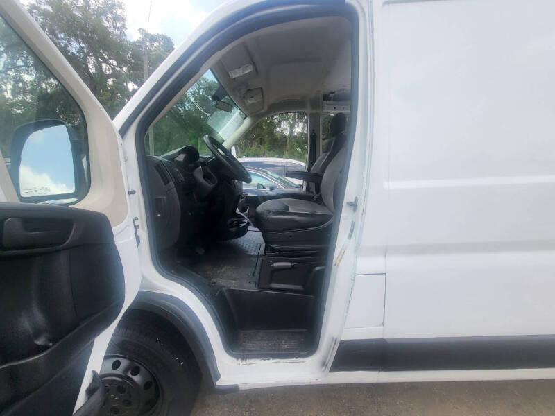 RAM Promaster 1500 Low Roof Tradesman 136-in. WB 2017