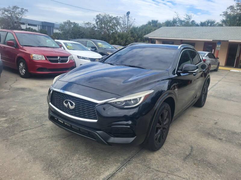 Infiniti QX30 Luxury AWD 2017