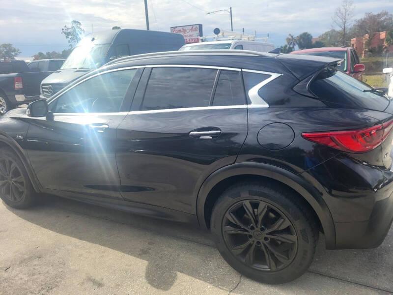 Infiniti QX30 Luxury AWD 2017