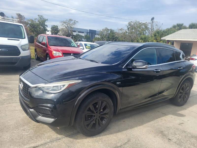 Infiniti QX30 Luxury AWD 2017