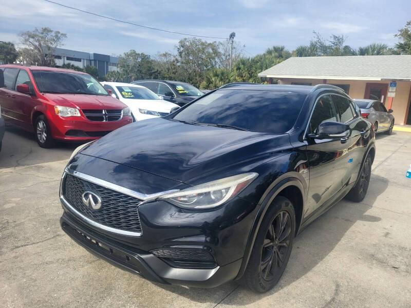 Infiniti QX30 Luxury AWD 2017