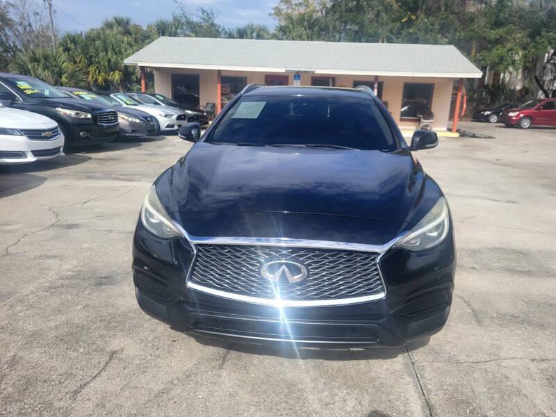 Infiniti QX30 Luxury AWD 2017
