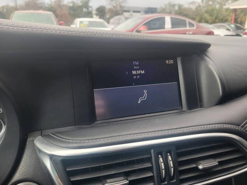 Infiniti QX30 Luxury AWD 2017