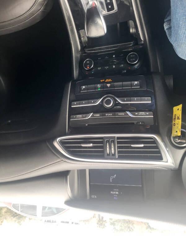 Infiniti QX30 Luxury AWD 2017