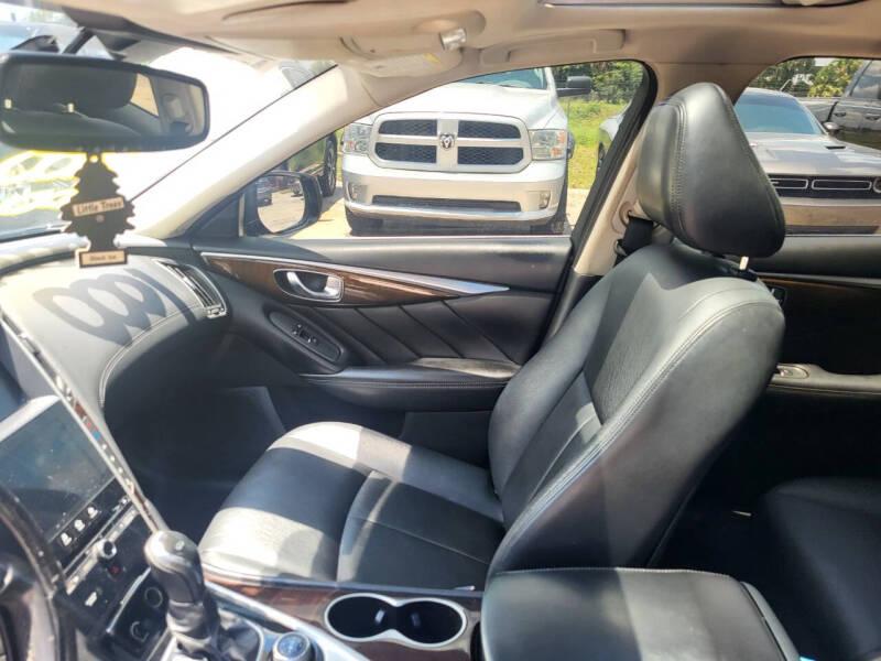 Infiniti Q50 3.0t LUXE 2018