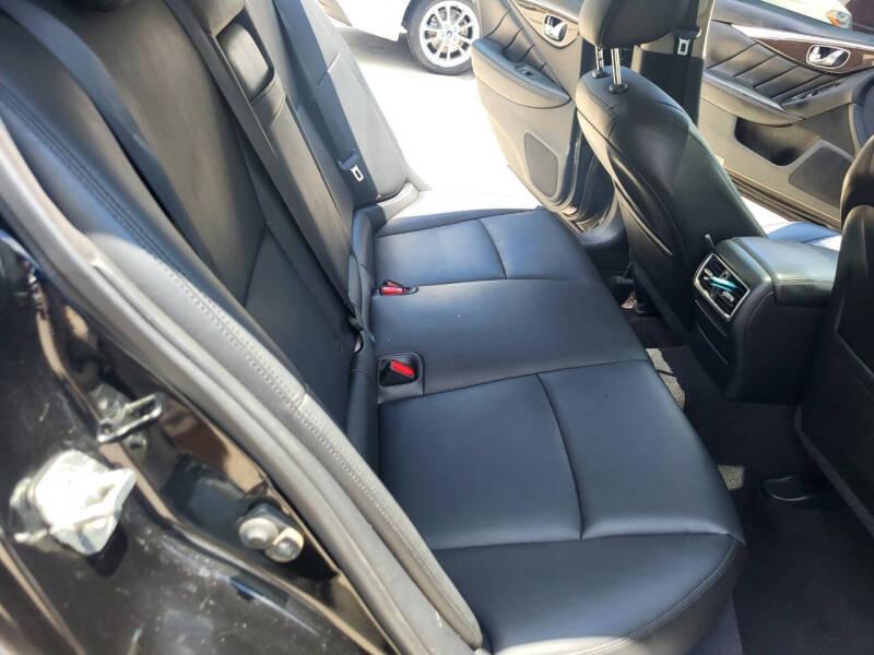 Infiniti Q50 3.0t LUXE 2018
