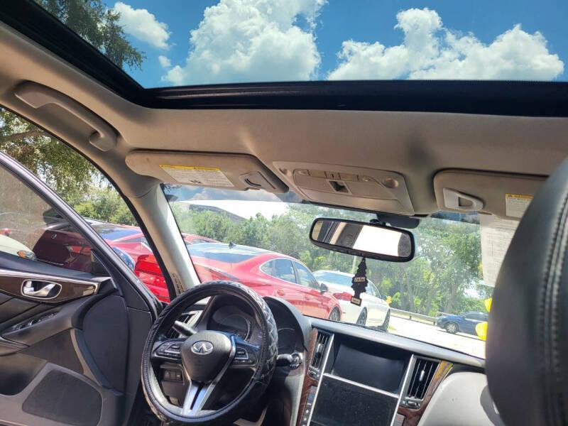 Infiniti Q50 3.0t LUXE 2018