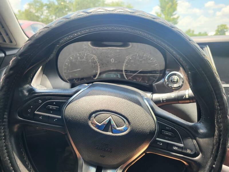Infiniti Q50 3.0t LUXE 2018