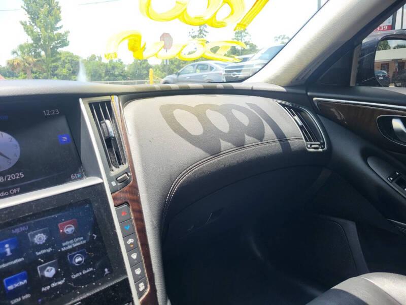 Infiniti Q50 3.0t LUXE 2018